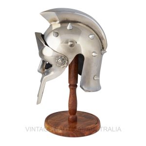 Miniature Gladiator Maximus Decimus Meridius Helmet